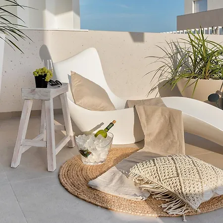 The Pleasurist- With Private Heated Pool And Terrace Apartment
