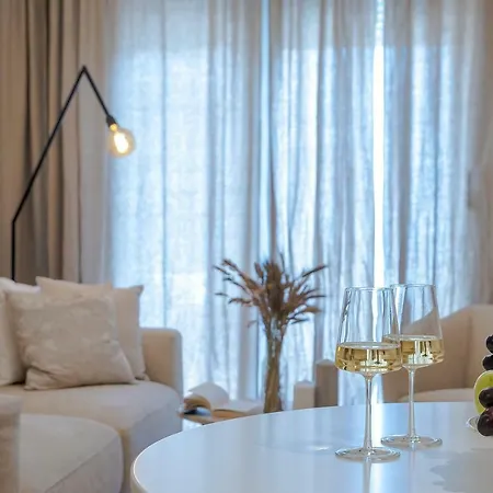 דירה The Pleasurist- With Private Heated Pool And Terrace *