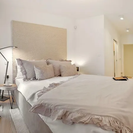 The Pleasurist - With Private Heated Pool And Terrace Appartement *