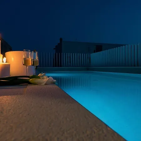 The Pleasurist- With Private Heated Pool And Terrace Apartment *