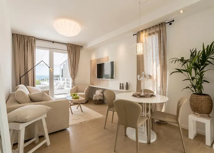 The Pleasurist- With Private Heated Pool And Terrace * Split