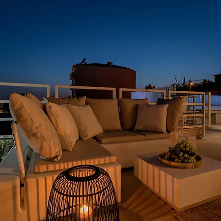 Apartment The Pleasurist - With Private Heated Pool And Terrace